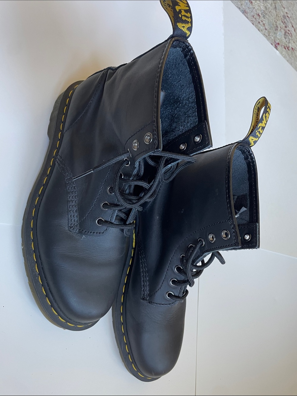 Dr. Martens Air Wair 11823 Men’s size US 10, EU 43 boots, black